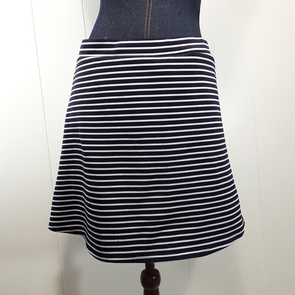 Ultra Teeze striped stretchy skirt size small